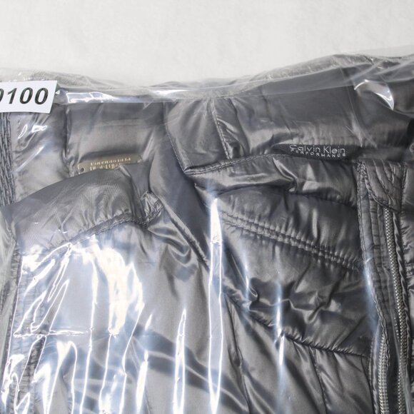 Calvin Klein Performance Premium Puffer Vest Medium - Picture 16 of 16